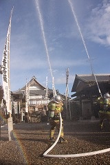 放水訓練の写真 放水訓練の写真