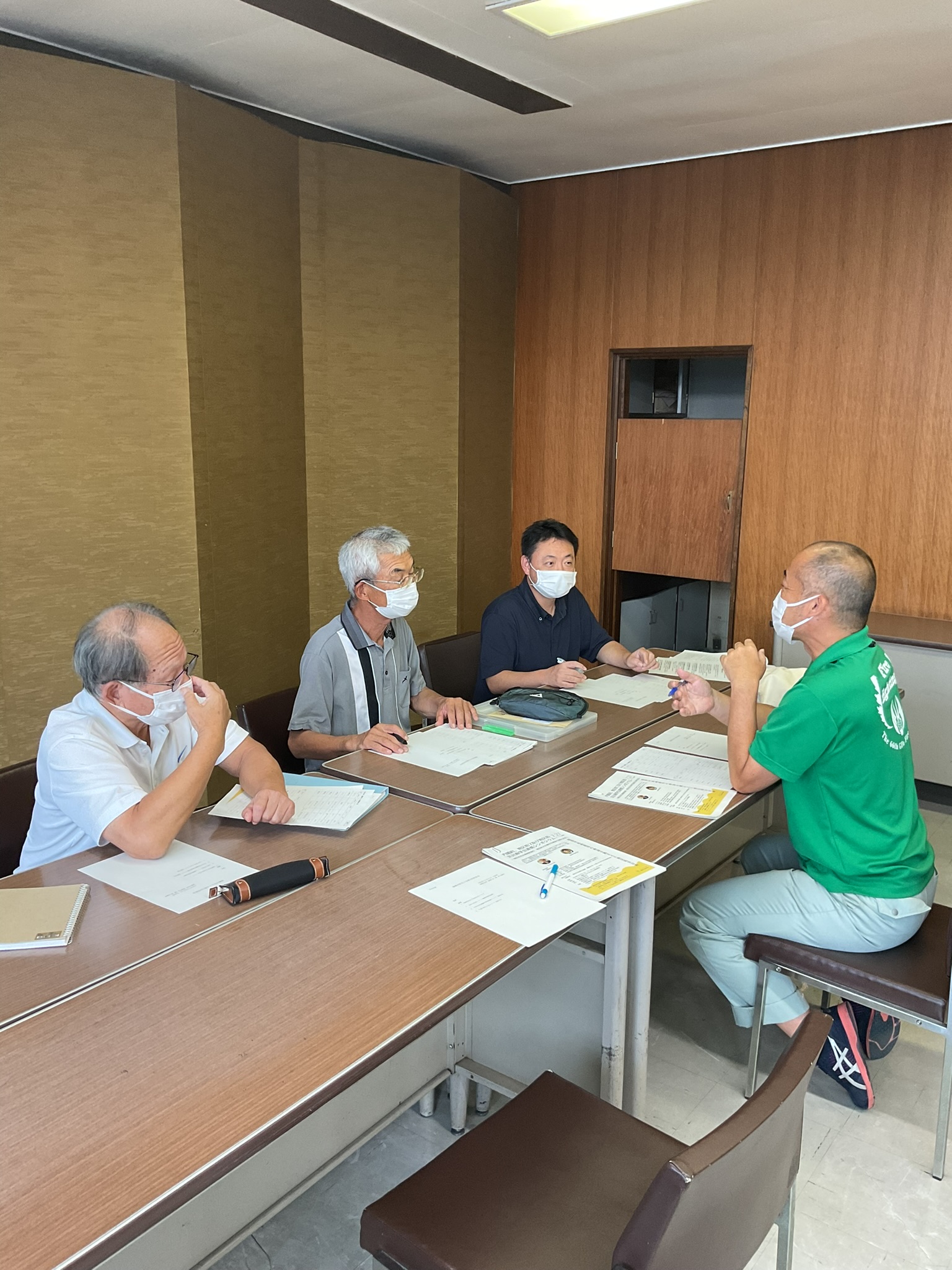 役員会