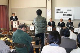 議会報告会（角南公民館）