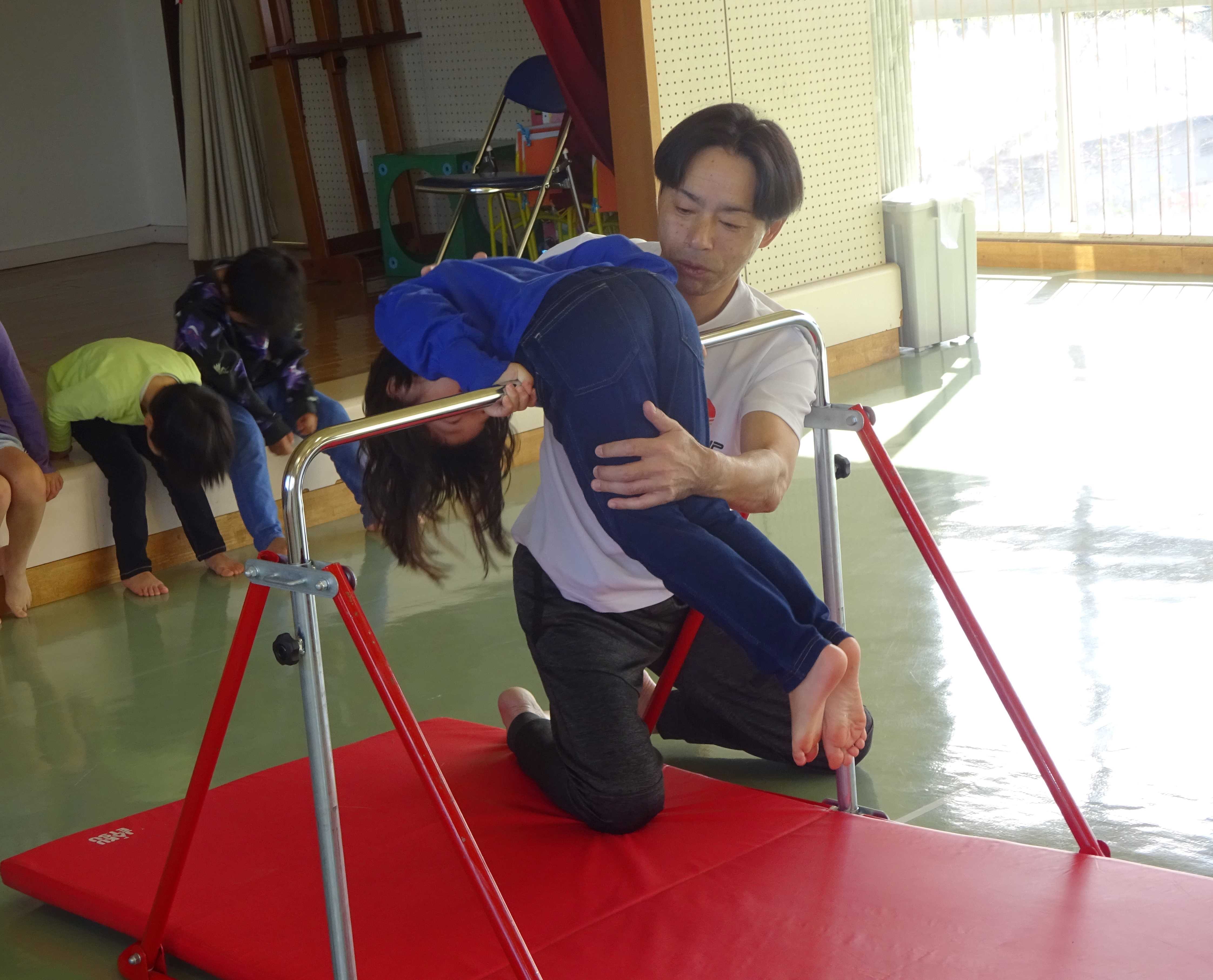 鉄棒写真