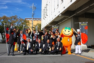 決起集会のようす